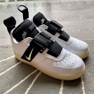 Nike air force utility’s. Size 6.5 men. In great condition.